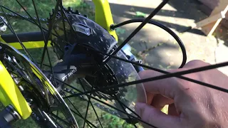 A trick to remove the dork disk on a bike