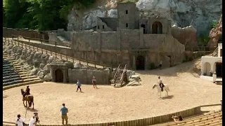 Bei den Proben von Karl Mays „Winnetou und das Geheimnis der Felsenburg“