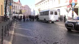 151027 Збройний обшук у Чернівцях