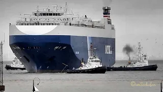 Autotransporter GENTLE LEADER & Schlepper Drehung car carrier & 3 tugs u turn Emden C6WY9 IMO 939156