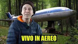 L'UOMO CHE VIVE in un AEREO nel BOSCO da 20 ANNI - thepillow