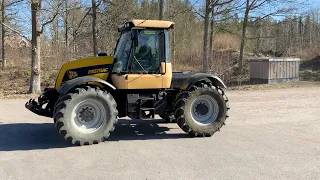 Köp Traktor JCB Fastrac 3155 på Klaravik