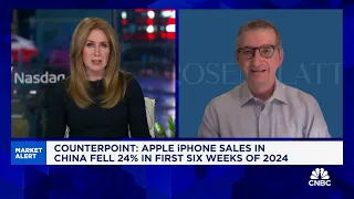 Apple is at a lull right now in terms of disruptive innovation, says Rosenblatt's Barton Crockett