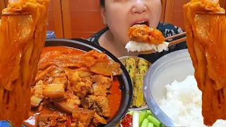 갓지은냄비밥에 돼지고기듬뿍 묵은지김치찜(feat.계란말이)먹방 Kimchi with plenty of pork and pot rice MUKBANG