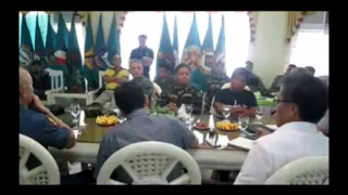 Napeñas briefs Roxas, Gazmin a day after Oplan Exodus