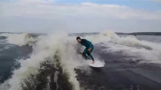 Nautique Surf Pro - вейксёрфинг (катание на доске за волной от катера-буксировщика).