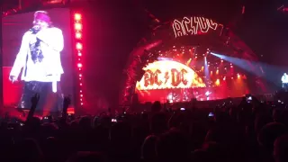 ACDC - Highway To Hell w/ AXEL ROSE (Düsseldorf - Esprit Arena)