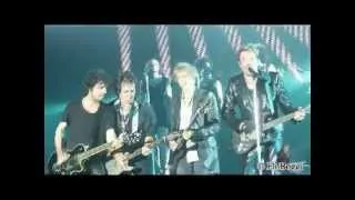 JH  TOUR 2012 (Montpellier 14/05/2012) - Johnny Hallyday et Louis Bertignac  " Fils de personne"