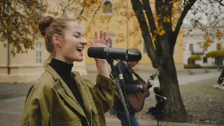 Lýdia Rišová - Nech Horím! (Official Acoustic Video)