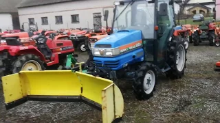 ISEKI GEAS 25s traktor z pługiem do śniegu.