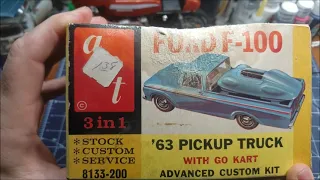 VINTAGE AMT 1/25 1963 FORD F-100 PICKUP WITH GO KART UNBOXING