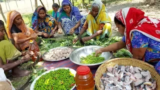 Fishing & Cooking - Mixed Carp Fish & Vegetables Curry Prepared By Women & Fish Catching By Men