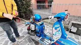 Vintage classic scooter stunts (lambretta,vespa)