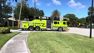 Palm Beach Gardens Fire Rescue Ladder 61 responding