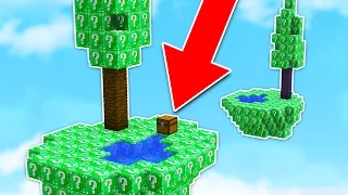 OVERPOWERED vs OVERPOWERED! - Emerald Lucky Block Sky Warriors (Minecraft Mods)