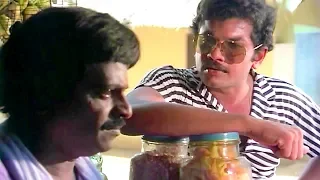 ഉണ്ടെങ്കില്‍ തരുവോ ഇല്ലാഞ്ഞിട്ടല്ലേ..! | Mukesh , Pappu Comedy Scene - Odaruthammava Aalariyam