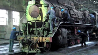 China's Last Steam Locomotive Shed - Sandaoling 2017 - Not As Cold As Last Time