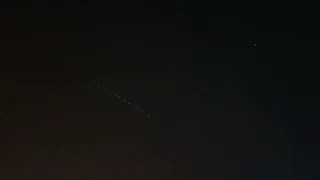 Satellite Train of StarLink Satellites... over the Sky Of Gujarat