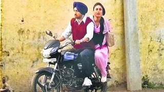 Udta Punjab: Kareena Kapoor Khan And Diljit Dosanjh On Bike Ride