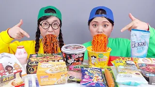 Pollo con fideos de tienda de conveniencia Mukbang DONA