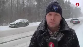 Live news photobombed by a drifting Volvo 740