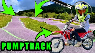 EN 110 CRF DANS UN PUMPTRACK DE VELO - WTF ??