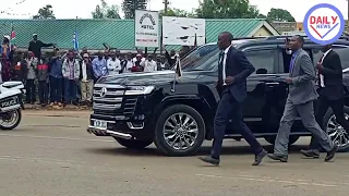 KERICHO IS LIVE! SEE HOW RUTO, RIGGY G WAS CHEERED ALONG THE STREETS OF KERICHO TOWN.