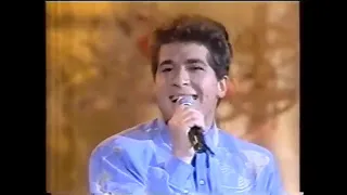 [INCOMPLETO] João Paulo & Daniel cantando "Tá Faltando Amor" no "Sabadão Sertanejo" (SBT - 1992)