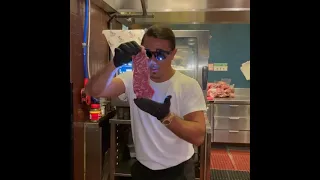 SALT BAE NUSRET is Cutting Diamond Meat #saltbae #saltlife #salt #saltlifeofnusret