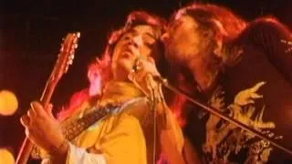 Deep Purple - You keep on moving (Great slideshow)