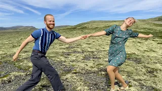 Lindy Hop Dancing by Sondre & Tanya!