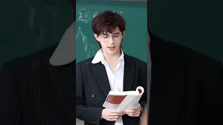 Handsome professor 👨‍🏫 Part -2 | Yi Shuai