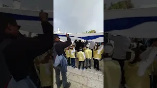 מי שברך לחיילי צה"ל ע"י ילדי תלמוד תורה 'נוה ציון' אשקלון בכותל המערבי