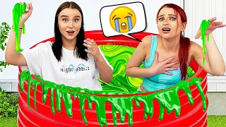 Wer zuletzt den SLIME POOL verlässt 😳💦 , gewinnt 500€ !  - Celina