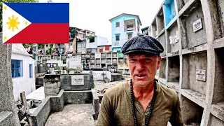 Manila, Living With The Dead. THE GRAVEYARD SLUM Manila Philippines