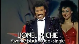 Lionel Richie Wins Black Single Video - AMA 1985