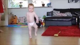 Dancing baby shows off adorable moves