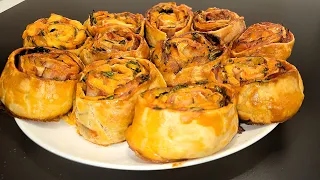 COOKING in 5 MINUTES. EASY RECIPE. Puff Pastry with Bacon and Cheese.