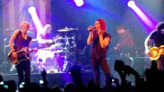 My chemical romance - You know what they do to guys like us in prison (La Cigale - Paris 2010)