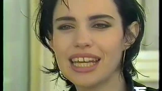 Beatrice Dalle 1989 05 20 Interview in Cannes @ Cannes 89