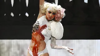 Lady Gaga || VMA 2009 Paparazzi || HD Singing & Rare Scene’s