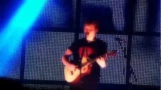 Ed Sheeran - Kiss Me (LIVE) HQ