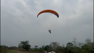 Paramotor amazonica aterrizaje de Rubén 0610 23