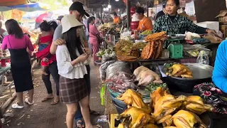 Cambodian street food | Crowd of people go to visit country side resort at Kandal Province