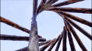 "7 Days Winter Camping: Building With Nature (Hobbit Shelter) - Round Rectiframe Roof Construction"