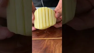 La mejor forma de comer papa frita 🤩 fácil y rápido / papas acordeón 🪗