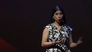 Huir es de valientes | Daniela Mora | TEDxPuraVida