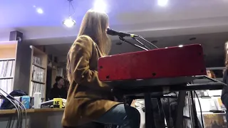 "Good Enough" - Gabrielle Aplin @ Resident Music, Brighton 11 Jan 2023.