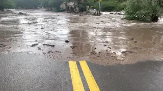 Instant Flash Flood! Idiot crosses flash flood regardless!!! Flagstaff, Az