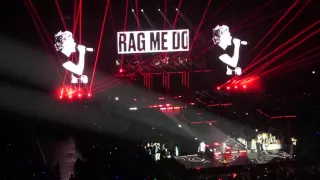 One Direction - Drag Me Down - London, The O2 Arena - 29/09/2015